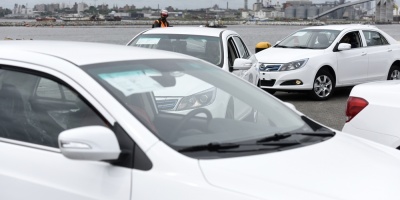Incorporan 30 taxis el�ctricos en Montevideo