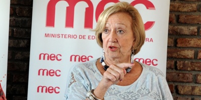Ministra de Educaci�n neg� que existan presiones en el INEEd