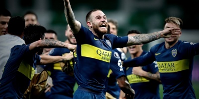 Prensa argentina ya cuenta los d�as para la "final so�ada" entre Boca y River