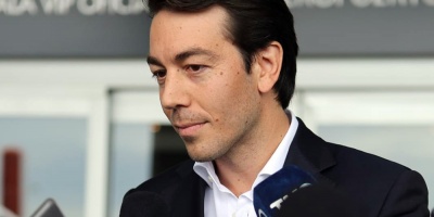 Sartori eval�a precandidatura presidencial tras llegar al pa�s