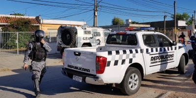 Bandas copan casas para luego venderlas en el barrio Cruz de Carrasco