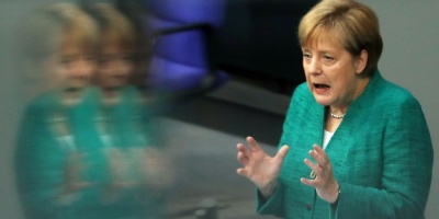 Merkel llama a luchar contra los g�rmenes del antisemitismo y el racismo