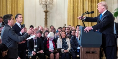 La Casa Blanca alter� v�deo para exagerar forcejeo de reportero, seg�n medios