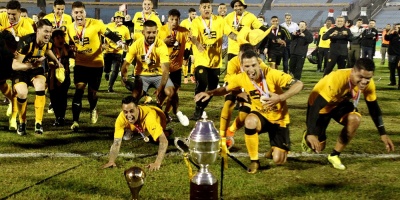 Pe�arol bicampe�n uruguayo