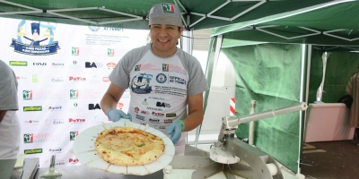 Argentina logra el r�cord Guinness por elaborar 11.000 pizzas en 12 horas