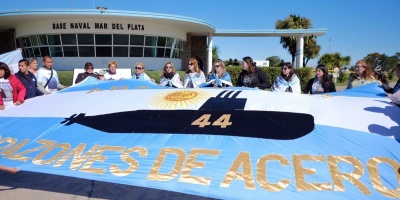 Familiares se manifiestan para pedir que refloten el submarino argentino