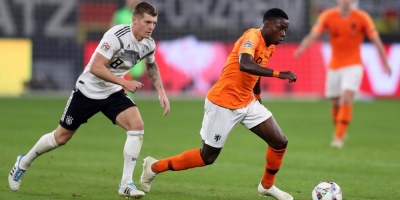 Holanda empata en Alemania y arrebata a Francia la plaza en la fase final