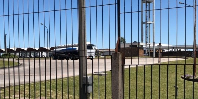 La Tablada: Solo 4 camiones cargaron combustible para abastecer a 6 departamentos