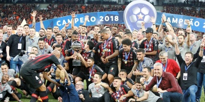 Paranaense gana en los penales su primera Copa Sudamericana