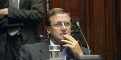 Leonardo De Len no ser candidato al senado