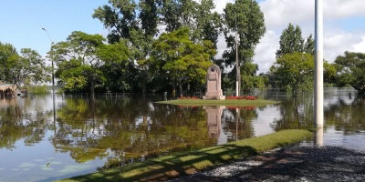 Comienzan a descender las aguas del Ro Negro en Mercedes