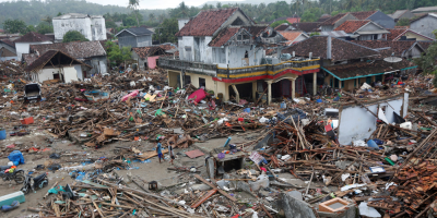 Indonesia eleva a 430 los muertos y a 22.000 los desplazados por el tsunami