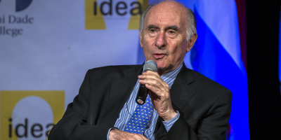 El ex presidente argentino De la Ra, en estado grave por problema cardaco