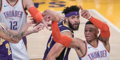 George y Westbrook superan abucheos de aficionados y ganan a Lakers