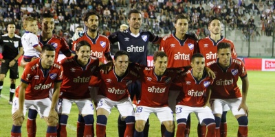 Nacional cay ante River Plate