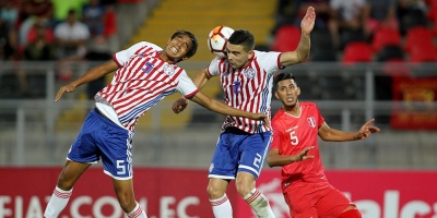 Paraguay vence a Per y se mete en la lucha por la clasificacin