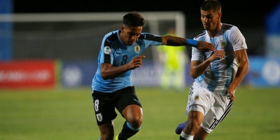 Uruguay cay ante la Argentina