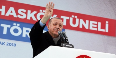 Erdogan denuncia que hay un "intento de golpe" en Venezuela