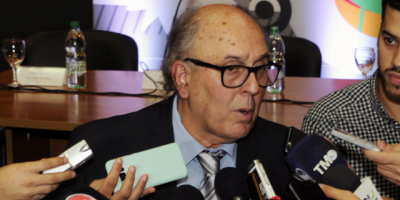 Evalan usar avin sanitario para asistir a uruguayos en Venezuela