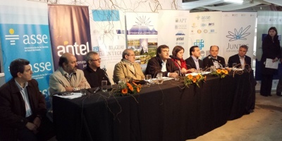 Se firm� el convenio Telemedicina en el marco del proyecto "Cerro Largo Incluye"