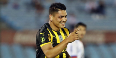 Pearol derrota a River Plate y lidera el Apertura