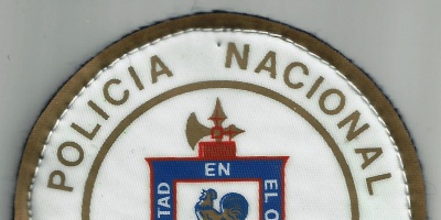 Asaltan supermercado con armas y disparan al guardia de seguridad