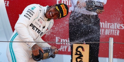 Hamilton recupera el liderato 
