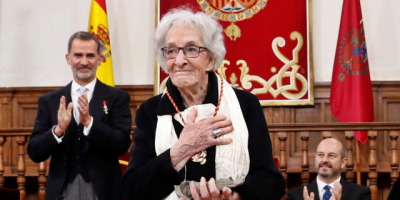 Rinden homenaje a Ida Vitale a su regreso a Montevideo tras recibir el Premio Cervantes en Espaa