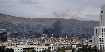Casi un centenar de bombardeos en escalada blica en el norte de Siria