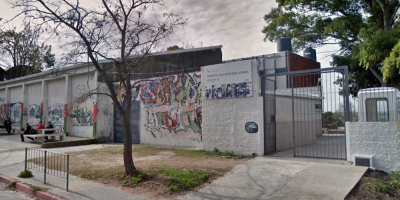Docentes y alumnos ocupan el Liceo N 72 por mejores condiciones edilicias