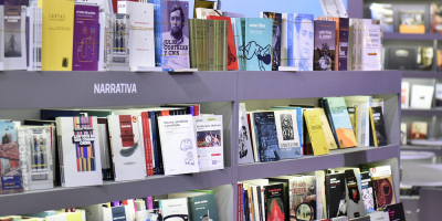 Comenz� la Feria del Libro Infantil y Juvenil en el atrio de la Intendencia