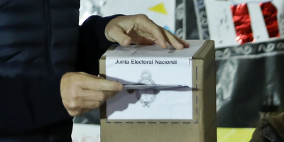 Los gobernadores de cuatro provincias argentinas son reelegidos en las urnas