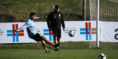Uruguay entrena en doble turno