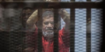 Expresidente Mursi es enterrado en El Cairo un da despus de morir en juicio