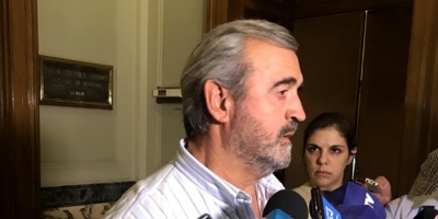 Larraaga dice no haber recibido respuesta del gobierno tras solicitar una cadena de radio y TV