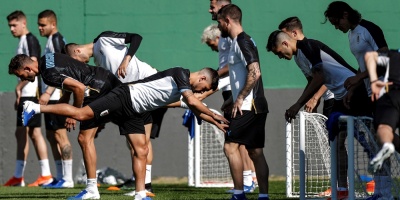 Uruguay se entrena en Salvador, escenario de su duelo de cuartos ante Per