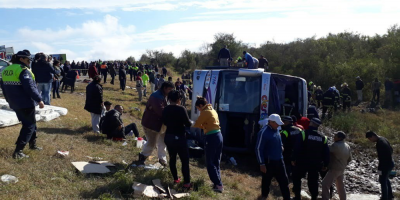 Piden declarar "emergencia vial" en Argentina tras nuevo accidente que deja 15 fallecidos