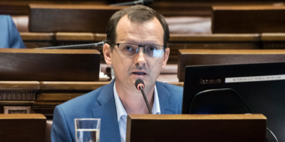 Delgado convoca al ministro de Industria al Parlamento tras salida de Petrobras