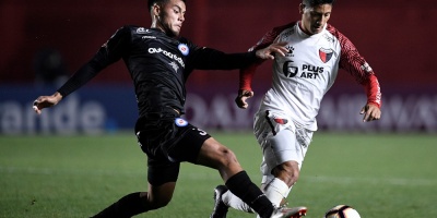 Col�n logr� el pasaporte a cuartos de la Sudamericana