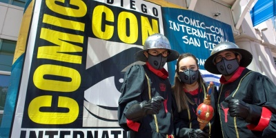 Schwarzenegger conquista Comic-Con con Linda Hamilton y un Terminator latino