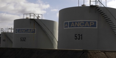 Ancap trabaja en boya petrolera