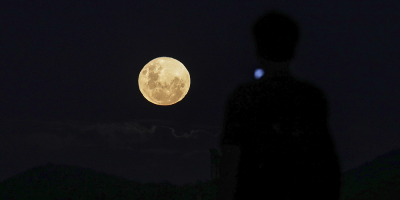La India lanza con �xito su misi�n al inexplorado polo sur de la Luna