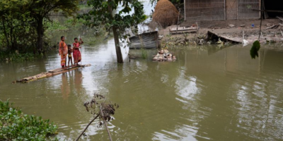 Ms de 300 muertos por las lluvias de los monzones en Nepal y Bangladesh