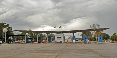 El Gobierno busca agilizar el tr�nsito en el puente fronterizo de Fray Bentos