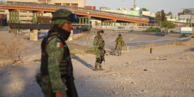 Guatemala y Estados Unidos negocian acuerdos migratorios y de seguridad