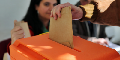 Votaci�n en pre refer�ndum sobre Ley Trans lleg� al 9,9%