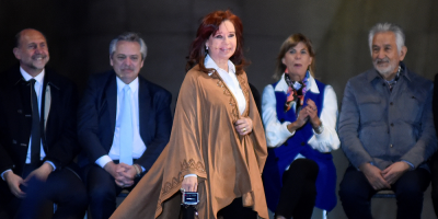 Cristina Fernndez regresa al centro de la escena electoral en puja con Macri