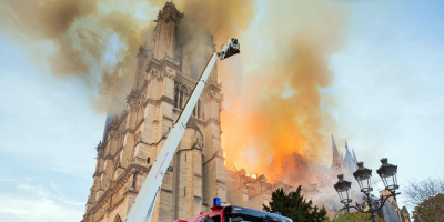 El Gobierno francs alerta del riesgo "persistente" de hundimiento en Notre Dame