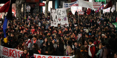 Miles de estudiantes realizaron marcha recordando la muerte de mrtires