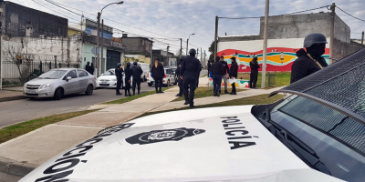 Detuvieron a 6 personas tras operativo en Villa Espaola